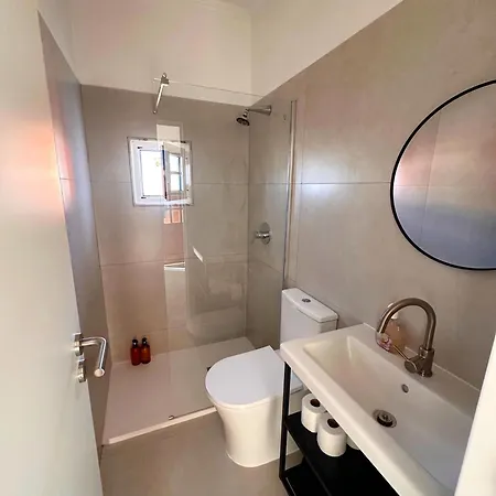 Airport Δωμάτια σε οικογενειακή κατοικία *